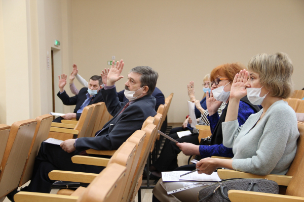 Десять к одному. В Среднеуральске депутаты выбрали главу