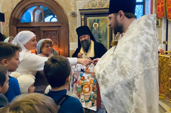 Божественная литургия в честь Рождества прошла в Храме Среднеуральска