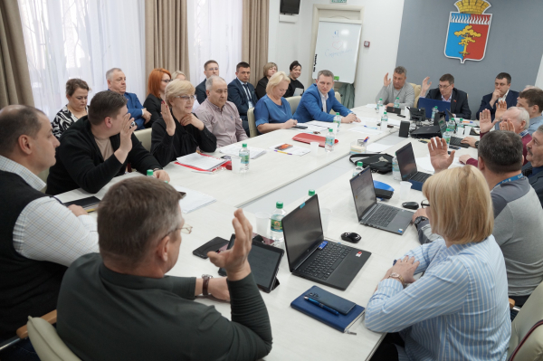 На одного депутата меньше и другие новости городской Думы