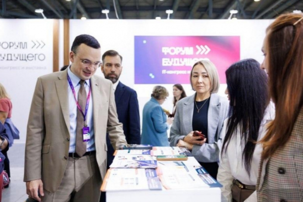 Студенческие Киберучения и Международную битву роботов принял на своей площадке «Форум будущего»