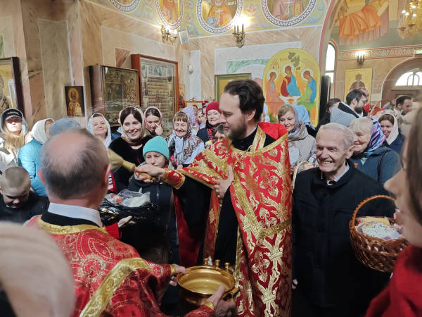 Свет и радость в каждом сердце!