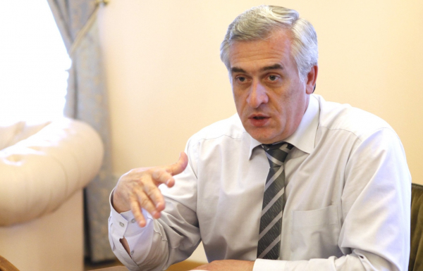 Выбора уже не было. Нас уже прижали к стенке...