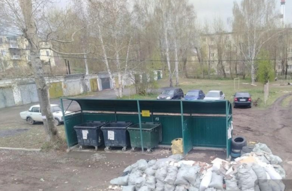 Регоператор предупредил об опасности складирования стройотходов на контейнерных площадках