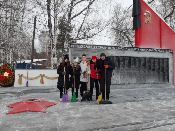 Оперируя не лозунгами, а живыми делами